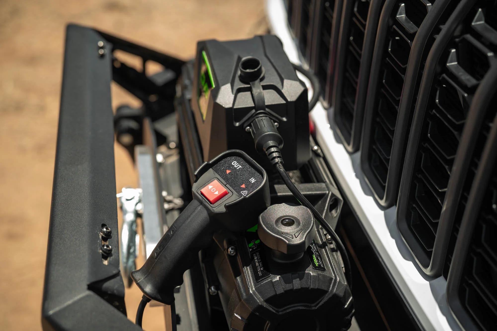 DV8 Xtract 12k Synthetic Rope Winch - Image 8