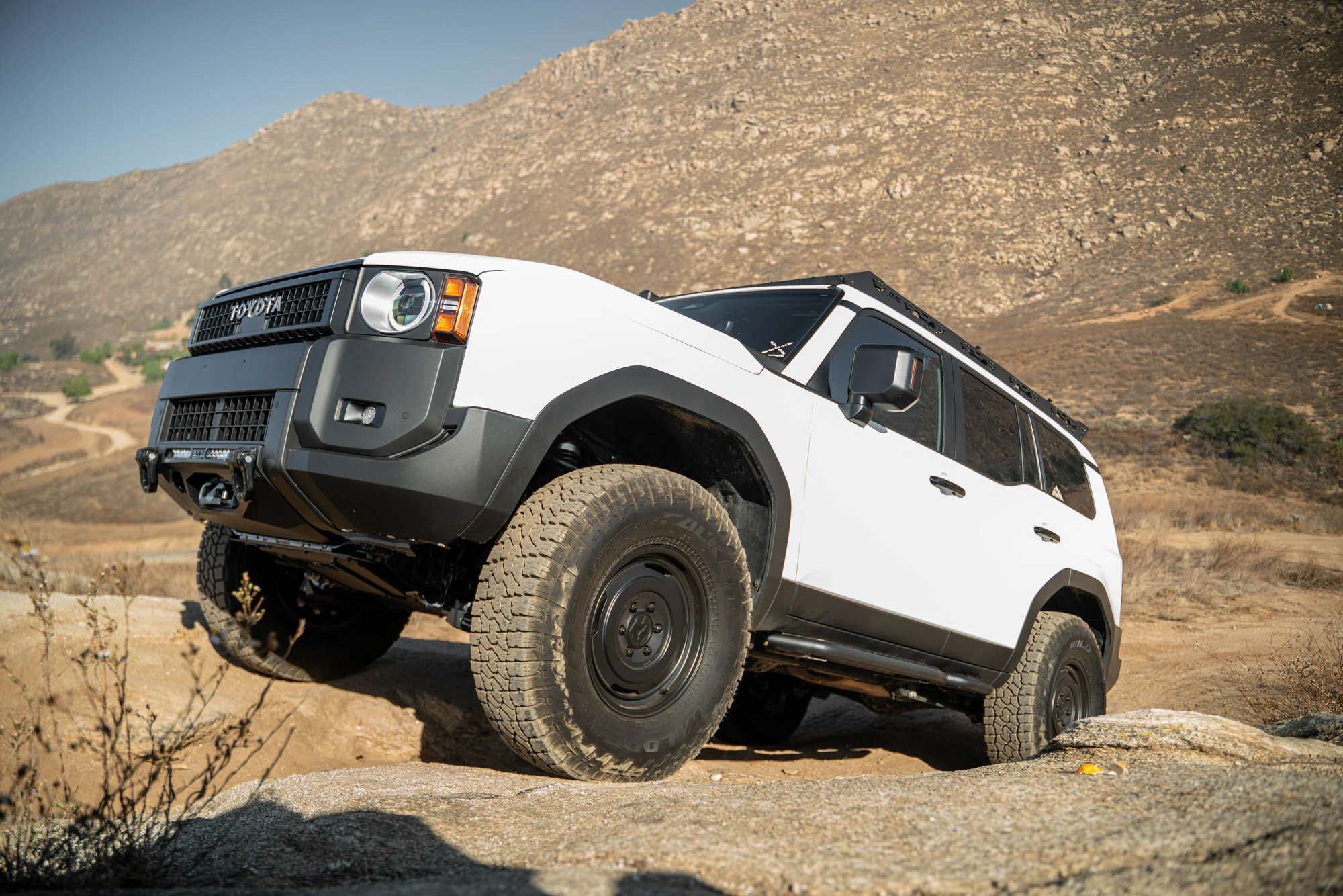 2024+ Toyota Land Cruiser OE Plus Side Steps - Image 4