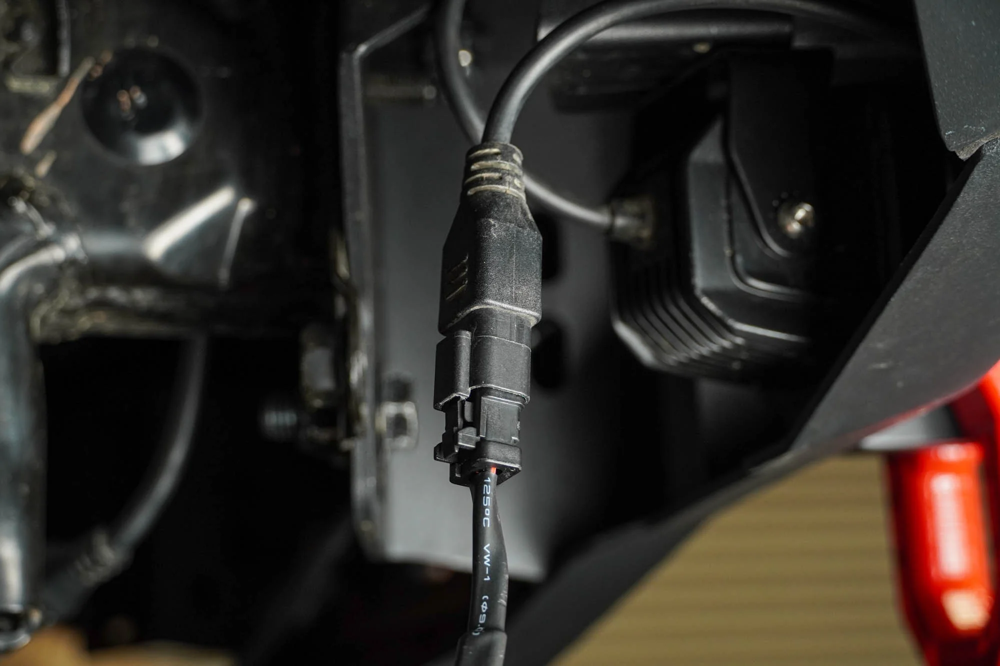4-Way 1-DTP to 4-DTP Plug Harness - Image 9