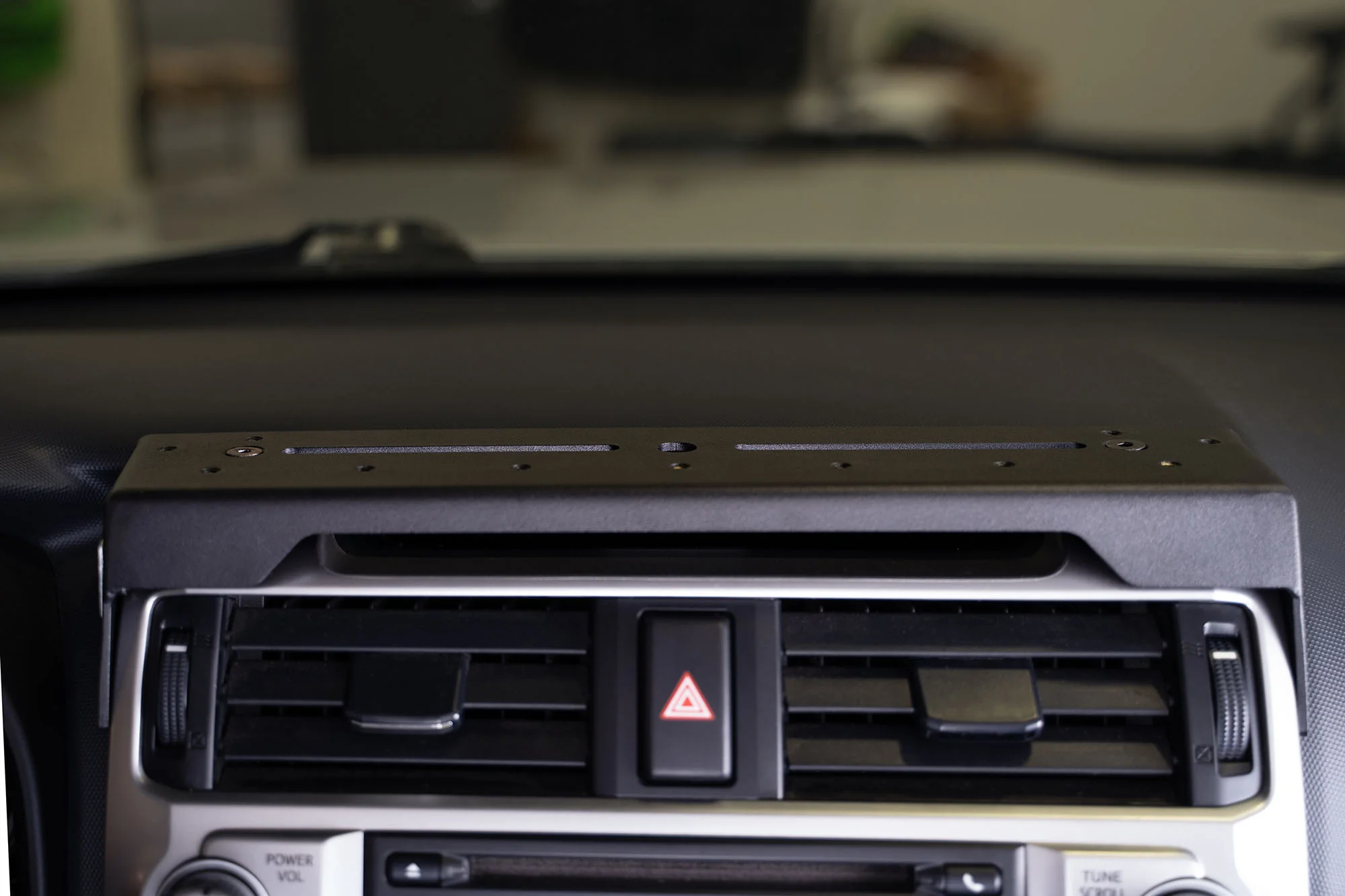 2010-2024 Toyota 4Runner | Digital Device Dash Mount - Image 5