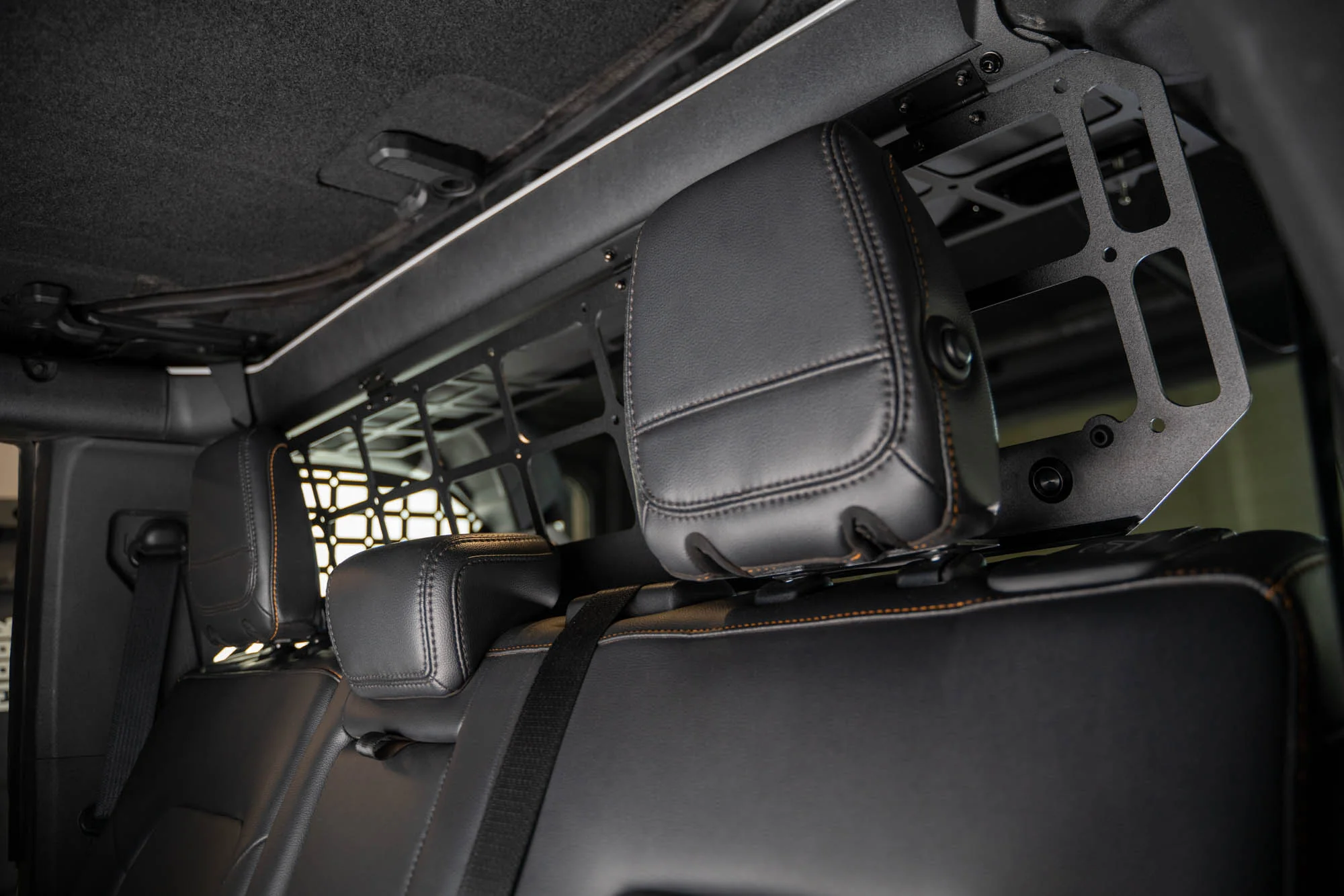 2021-2024 Ford Bronco | Dog Barrier - Image 24