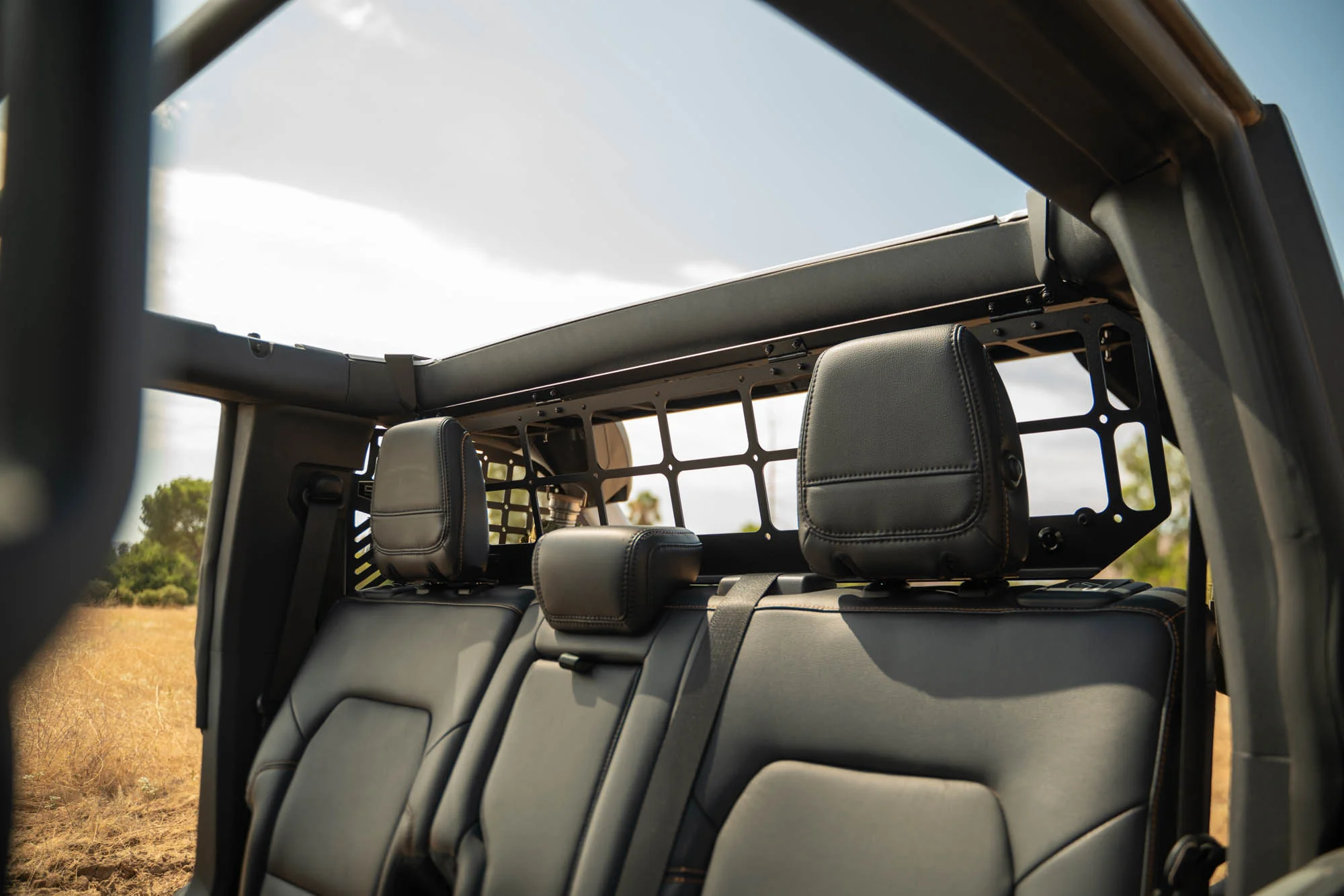 2021-2024 Ford Bronco | Dog Barrier - Image 9