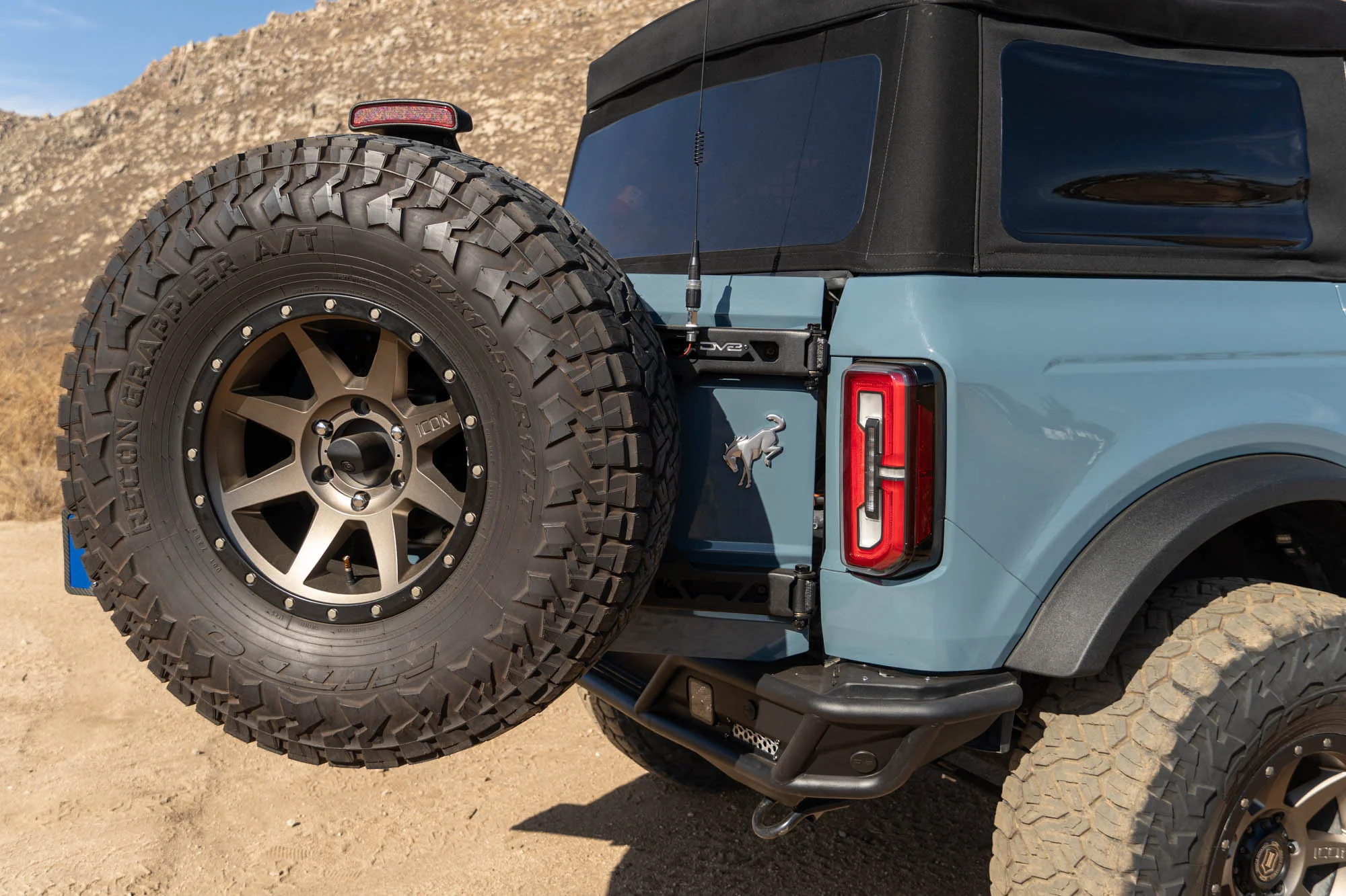 2021-2026 Ford Bronco | Tire Carrier - Image 2
