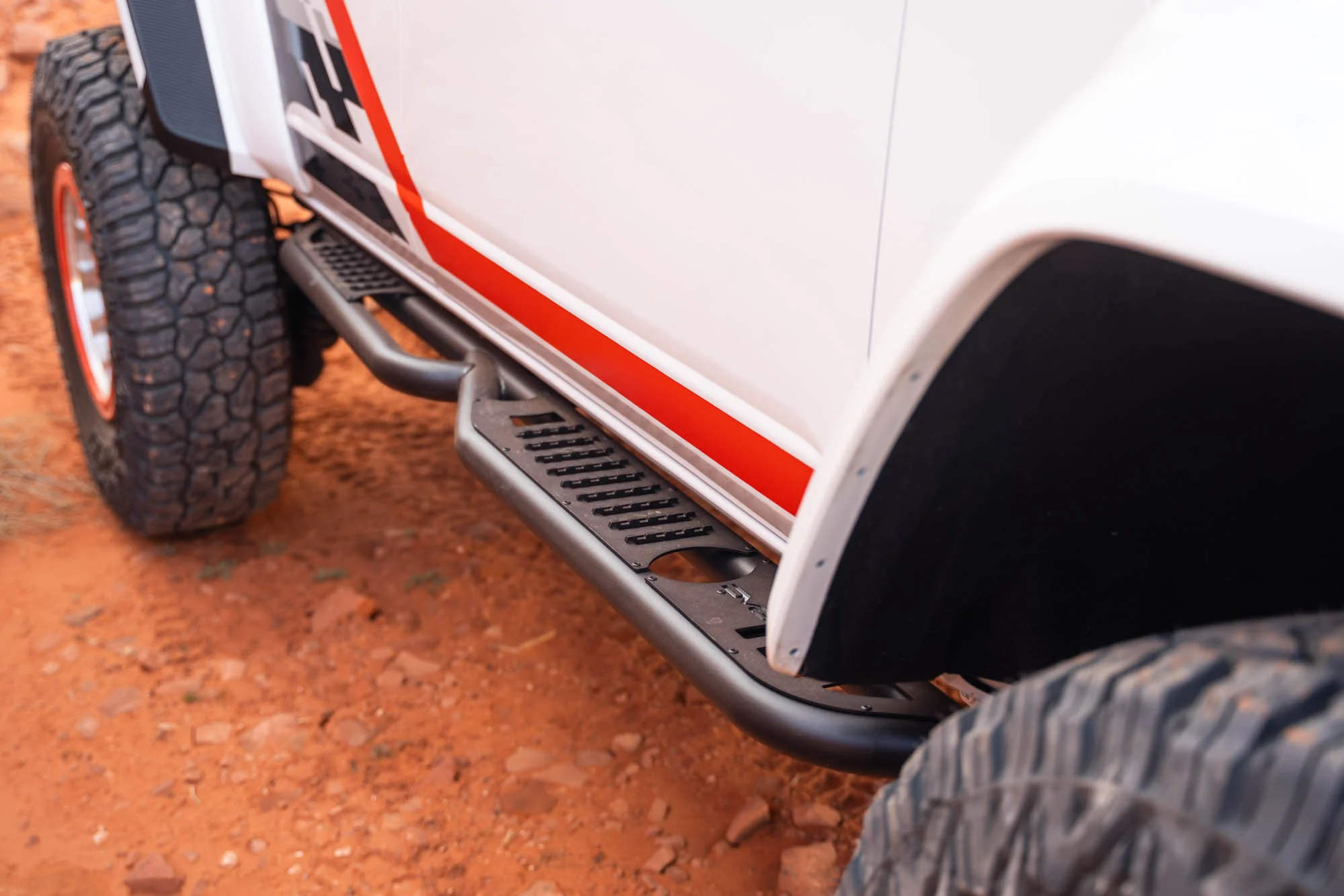 2021-2026 Ford Bronco | OE Plus 4-Door Side Steps - Image 2