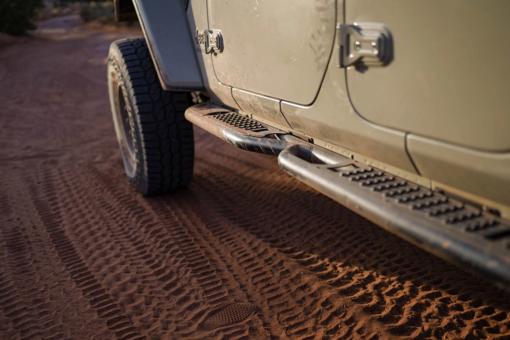 2020-2026 Jeep Gladiator JT | OE Plus Side Steps - Image 4