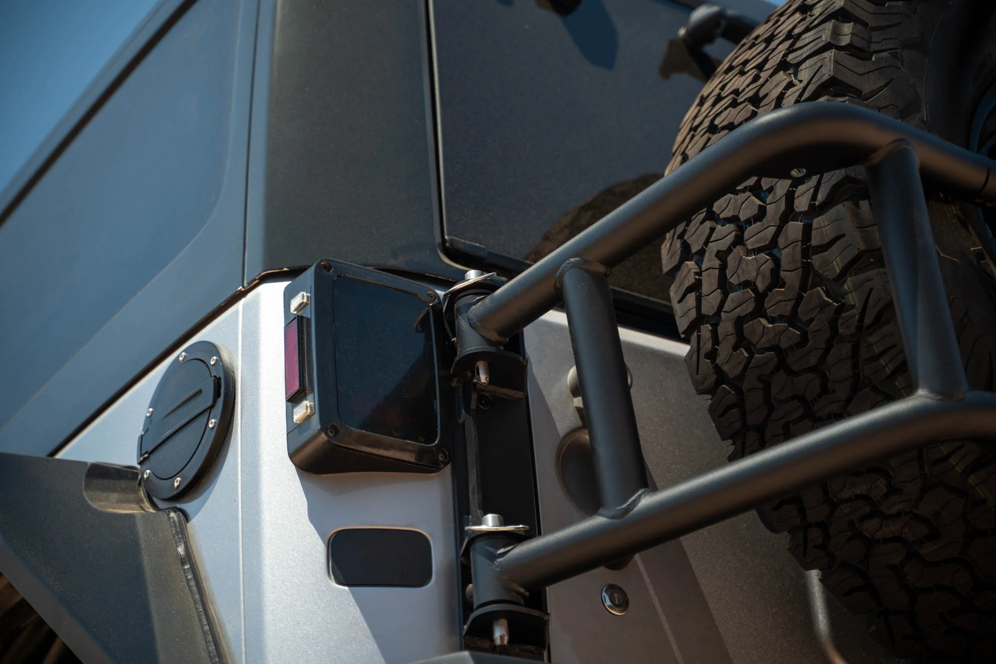 2007-2018 Jeep Wrangler JK | Body Mounted Tire Carrier - Image 9