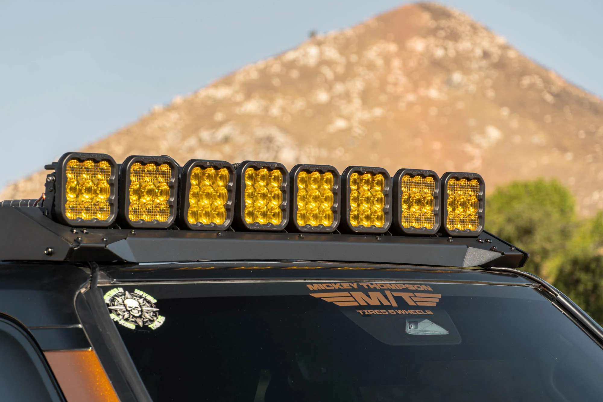 2024-2026 Toyota Land Cruiser & Lexus GX 550 Roof Rack Light Mount - Image 3