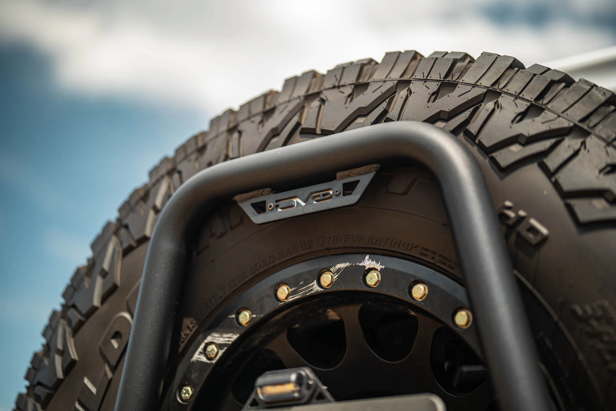 2018-2026 Jeep Wrangler JL Body Mounted Tire Carrier - Image 14